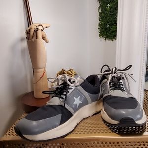 Converse
Run Star OX Vintage Sneaker Size10 US